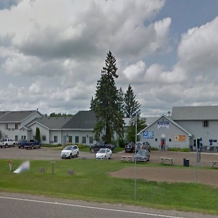 Forty Club Inn Deerwood Zewnętrze zdjęcie