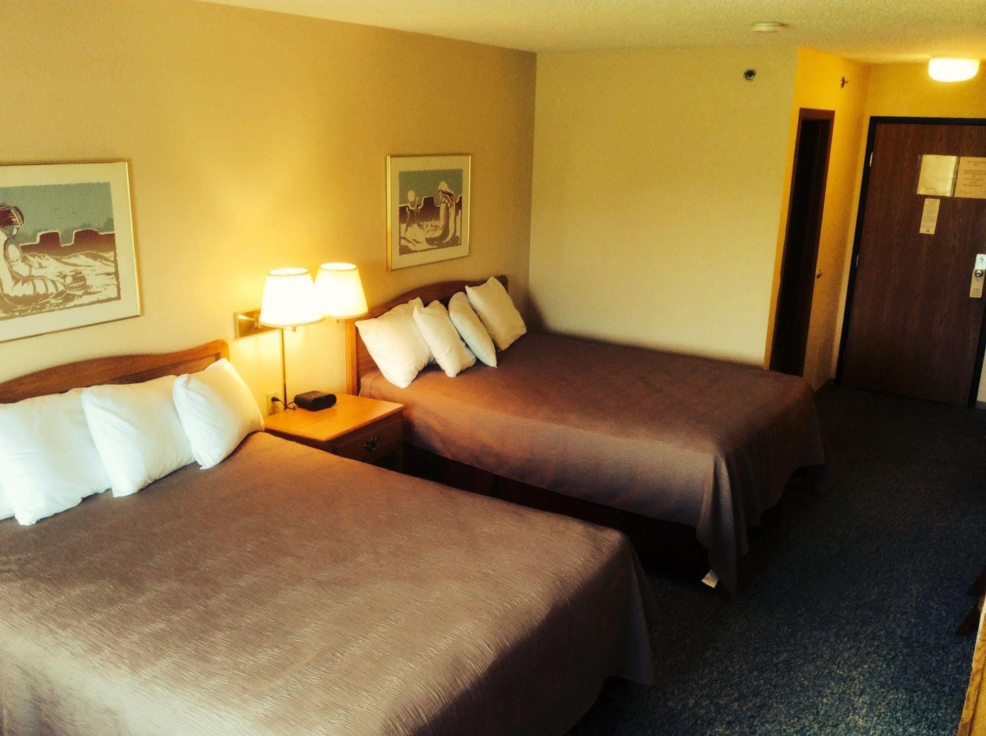 Forty Club Inn Deerwood Zewnętrze zdjęcie